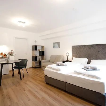 Easy Flat Main Plaza 公寓 *