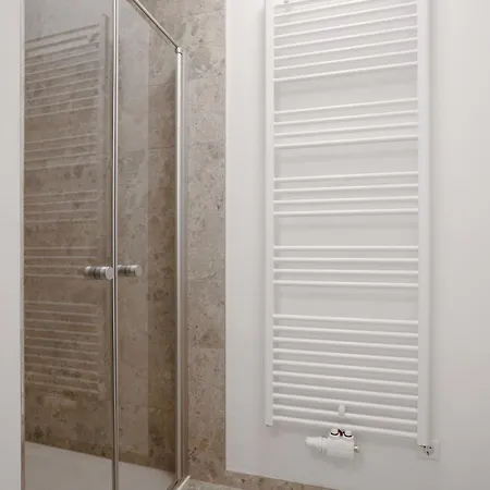 Easy Flat Main Plaza *